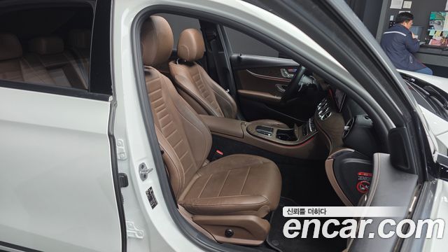 Mercedes-Benz E-Class (W213) E250 Exclusive 2021 — фото 12