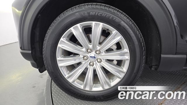 Ford Explorer (VI) 2.3 LimIted 4WD 2021 — фото 5