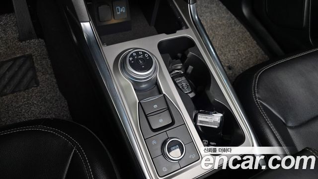 Ford Explorer (VI) 2.3 LimIted 4WD 2021 — фото 9