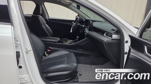 Kia K5 (III) 2.0 LPI(Renter car) Strandard 2023 — фото 11
