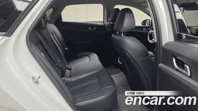 Kia K5 (III) 2.0 LPI(Renter car) Strandard 2023 — фото 12