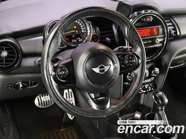 MINI Cooper D Standard 3rd 2014 — фото 9