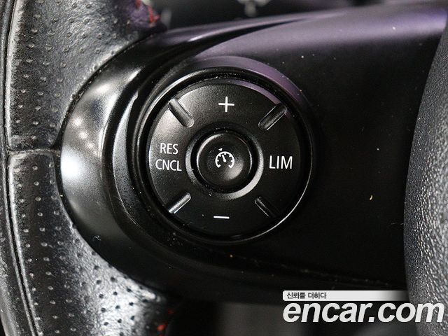 MINI Cooper D Standard 3rd 2014 — фото 16