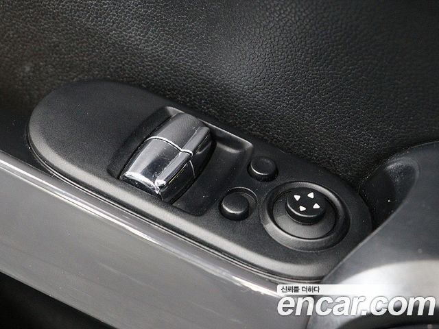 MINI Cooper D Standard 3rd 2014 — фото 17