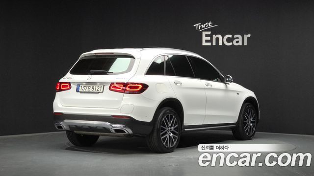 Mercedes-Benz GLC-Class (X253) GLC300e 4MATIC 2021 — фото 2