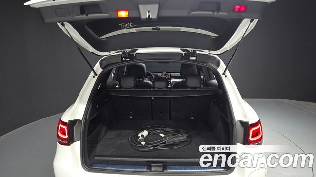 Mercedes-Benz GLC-Class (X253) GLC300e 4MATIC 2021 — фото 20