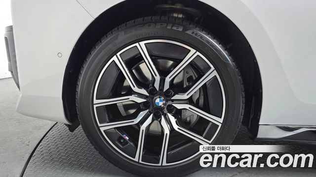 BMW 7 Series (G70) 740i xDrive M Sport 2024 — фото 5