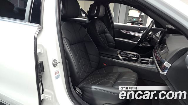 BMW 7 Series (G70) 740i xDrive M Sport 2024 — фото 10