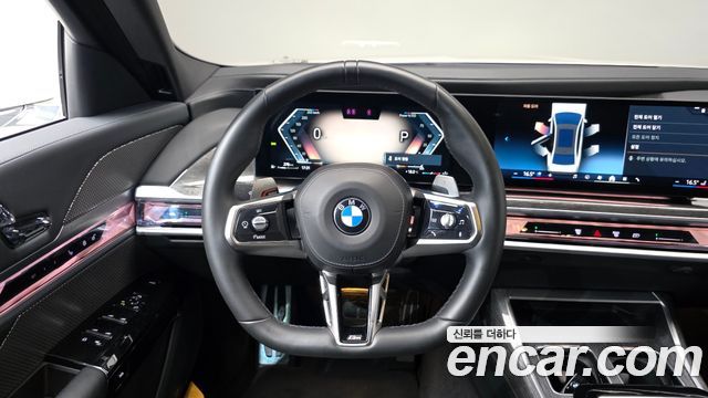 BMW 7 Series (G70) 740i xDrive M Sport 2024 — фото 13