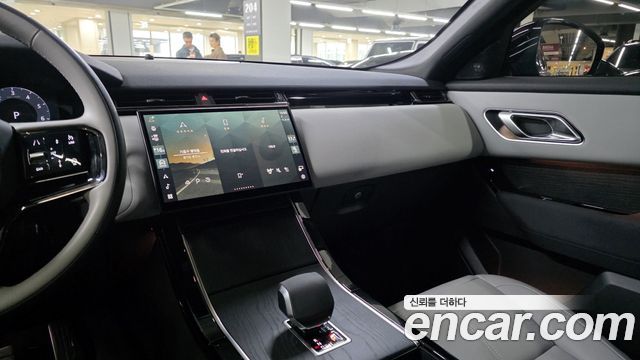 Land Rover Range Rover Velar 2.0 P400E Dynamic SE 2024 — фото 10