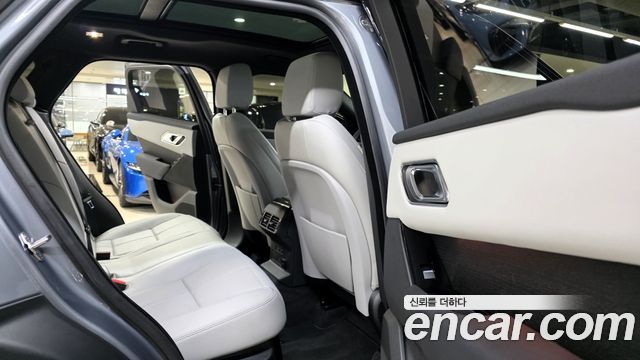 Land Rover Range Rover Velar 2.0 P400E Dynamic SE 2024 — фото 16