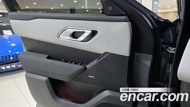 Land Rover Range Rover Velar 2.0 P400E Dynamic SE 2024 — фото 20
