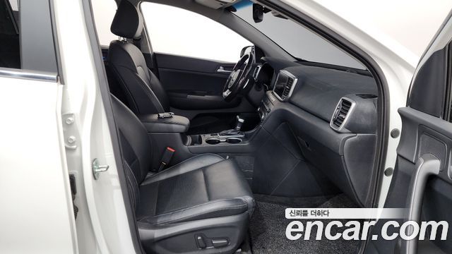 Kia Sportage The Bold Diesel 2.0 2WD Prestige 2021 — фото 10
