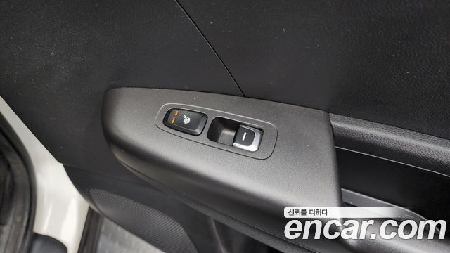Kia Sportage The Bold Diesel 2.0 2WD Prestige 2021 — фото 18