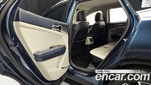 Kia Sportage (V) Diesel 2.0 2WD Nobleless 2022 — фото 11