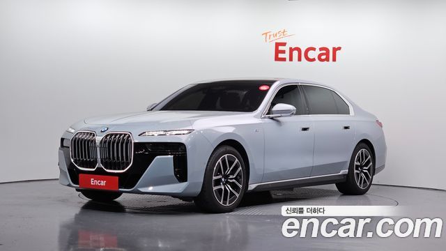 BMW 7 Series (G70) 740i xDrive M Sport 2024 — фото 1