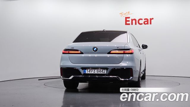 BMW 7 Series (G70) 740i xDrive M Sport 2024 — фото 4