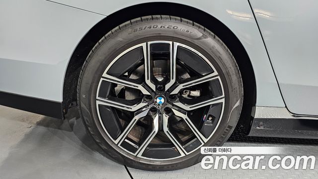 BMW 7 Series (G70) 740i xDrive M Sport 2024 — фото 5