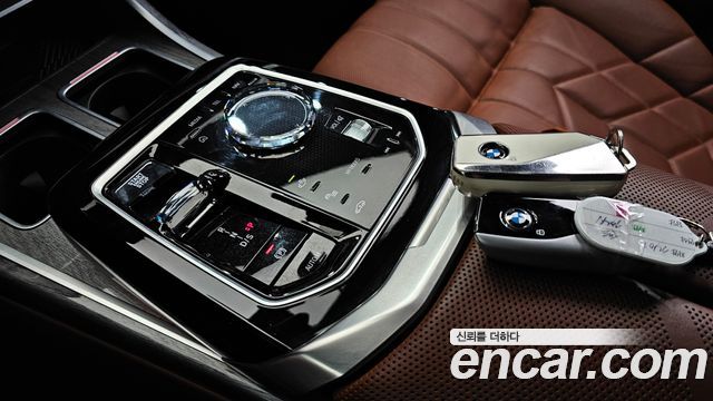 BMW 7 Series (G70) 740i xDrive M Sport 2024 — фото 9