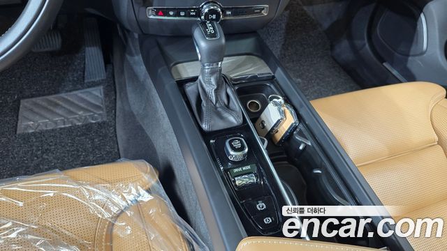 Volvo V60 Cross Country (II) T5 Pro AWD 2020 — фото 9