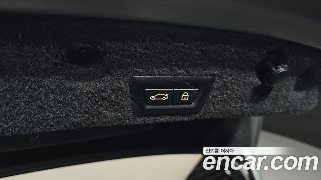 BMW 5 Series (F10) 550i xDrive 2012 — фото 20