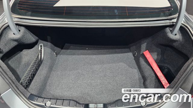 BMW 5 Series (F10) 550i xDrive 2012 — фото 30