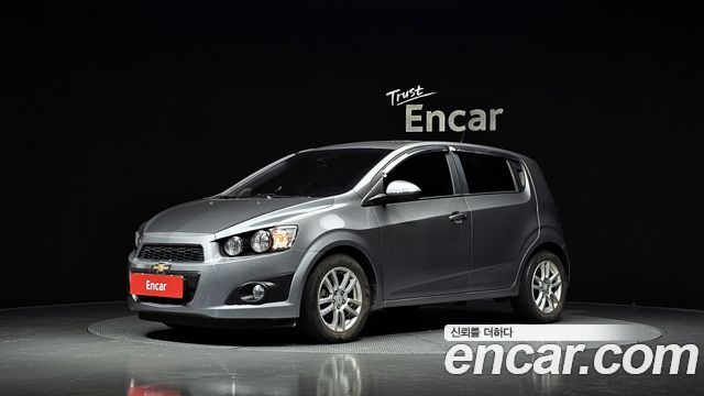 Chevrolet Aveo Hatchback LS Deluxe 2012 — фото 1