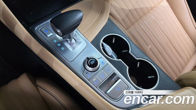 Genesis G70 Gasoline 2.0T 4WD 2022 — фото 9