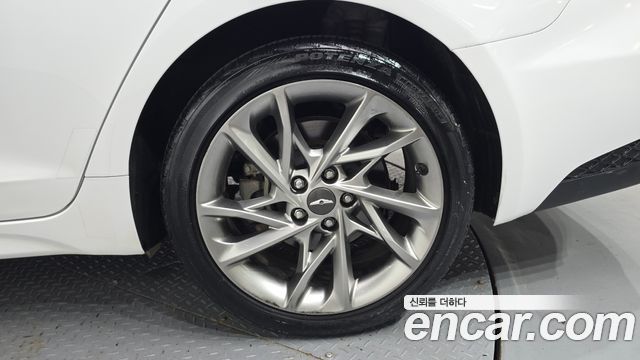 Genesis G70 Gasoline 2.0T 4WD 2022 — фото 21