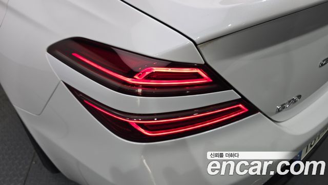 Genesis G70 Gasoline 2.0T 4WD 2022 — фото 23