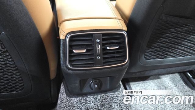 Genesis G70 Gasoline 2.0T 4WD 2022 — фото 28
