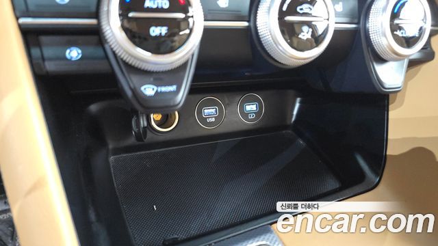 Genesis G70 Gasoline 2.0T 4WD 2022 — фото 31