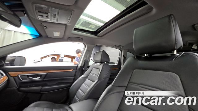 Honda CR-V (V) 1.5 Touring 4WD 2017 — фото 18