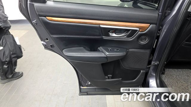 Honda CR-V (V) 1.5 Touring 4WD 2017 — фото 25