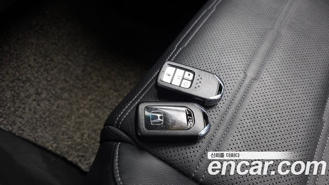 Honda CR-V (V) 1.5 Touring 4WD 2017 — фото 29