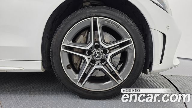 Mercedes-Benz C-Class (W205) C300e 4MATIC AMG Line 2020 — фото 21