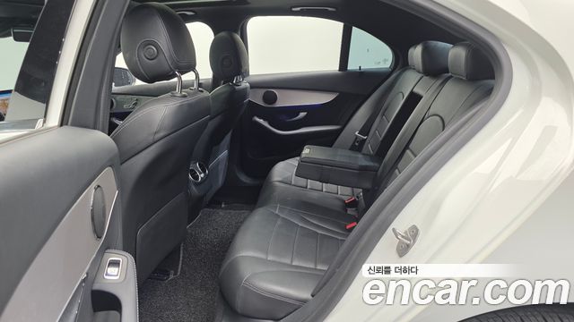 Mercedes-Benz C-Class (W205) C300e 4MATIC AMG Line 2020 — фото 26