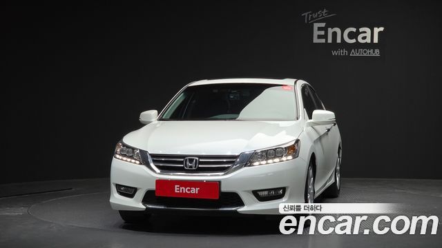 Honda Accord 2.4 9th 2014 — фото 3