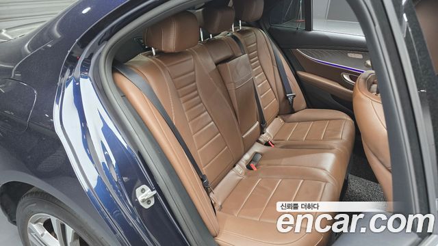 Mercedes-Benz E-Class (W213) E350 4MATIC Avantgarde 2022 — фото 12