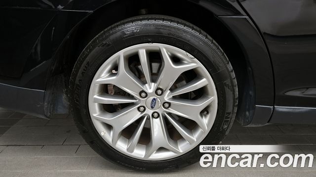 Ford Taurus 2.0 Limited EcoBoost 6th 2017 — фото 5