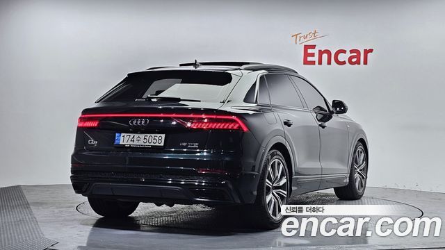 Audi Q8 (4M) 55 TFSI Quattro Premium 2021 — фото 2