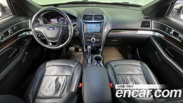 Ford Explorer 2.3 Limited 4WD 5th 2017 — фото 7