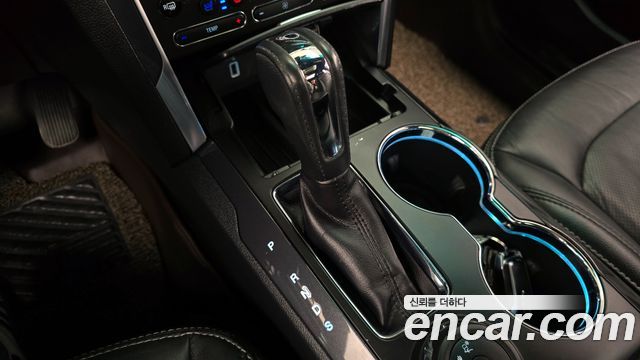 Ford Explorer 2.3 Limited 4WD 5th 2017 — фото 9