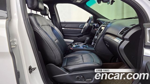 Ford Explorer 2.3 Limited 4WD 5th 2017 — фото 11