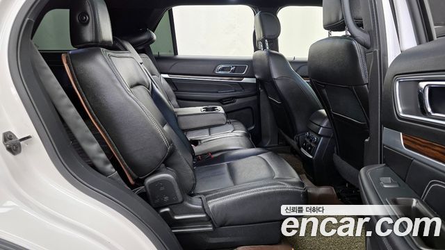 Ford Explorer 2.3 Limited 4WD 5th 2017 — фото 12