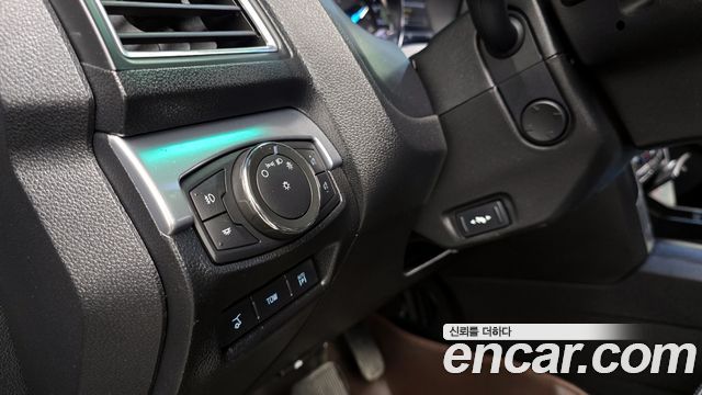 Ford Explorer 2.3 Limited 4WD 5th 2017 — фото 19