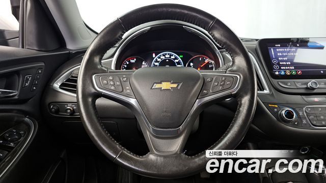 Chevrolet Malibu 2.0 Turbo Premier Special 2019 — фото 13