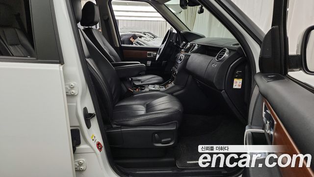 Land Rover Discovery 4 3.0 SDV6 SE 2013 — фото 15
