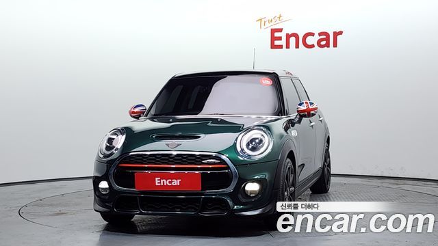 MINI Cooper S 5Door Standard 3rd 2019 — фото 3