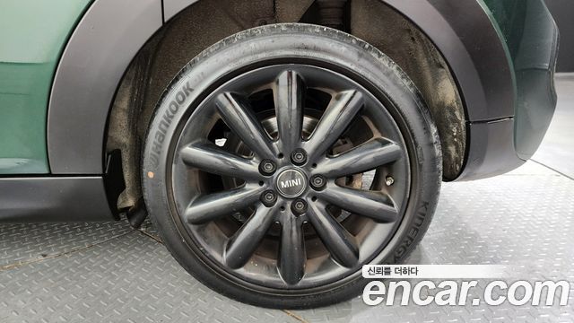 MINI Cooper S 5Door Standard 3rd 2019 — фото 21